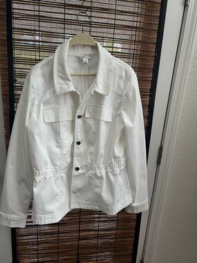White House Black Market White denim  Jacket sz 14 Large lightweight fabric